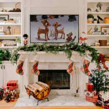 5 Tips for Creating a Festive Fireplace