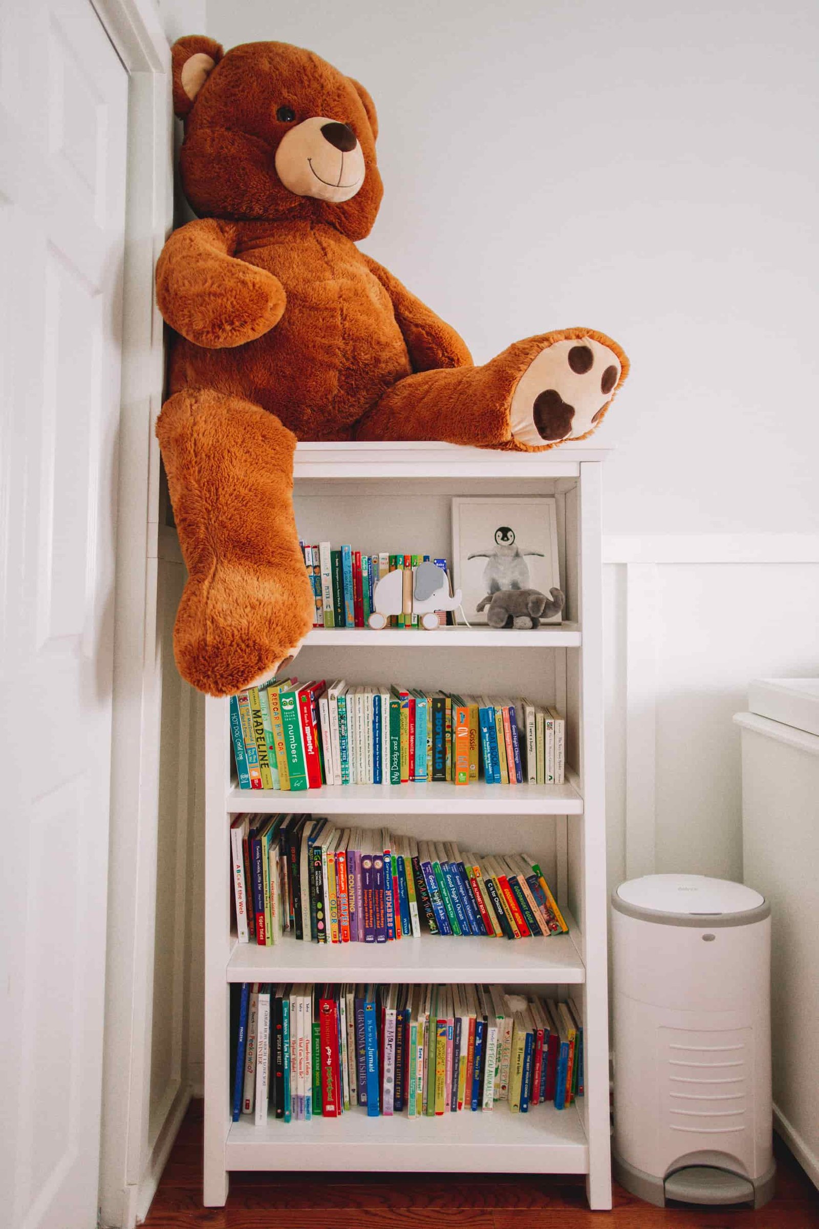How to KonMari Kids' Rooms - books