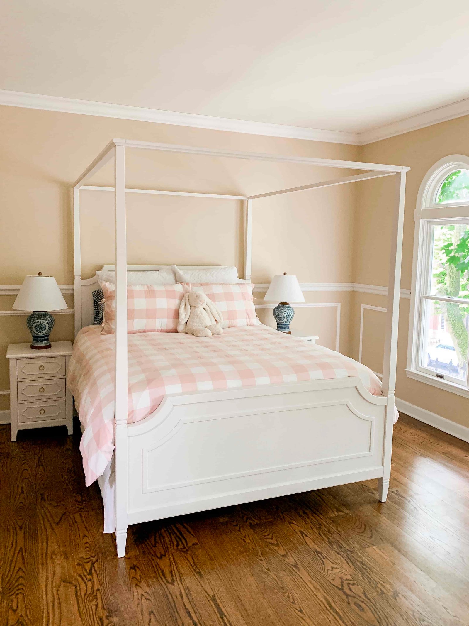 little girls' room idea
