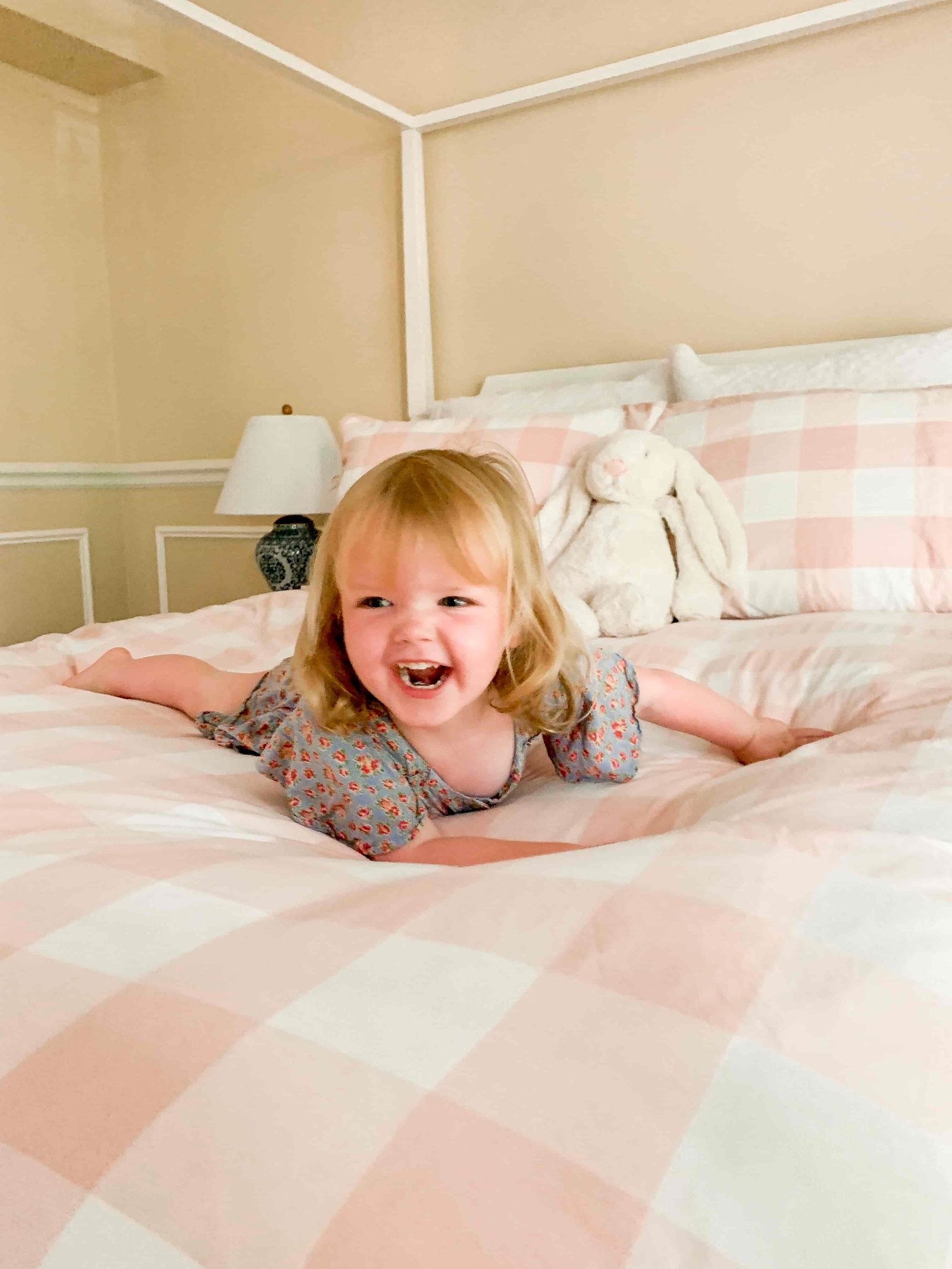 Preppy Little Girls' Room Ideas - Minimal in the City