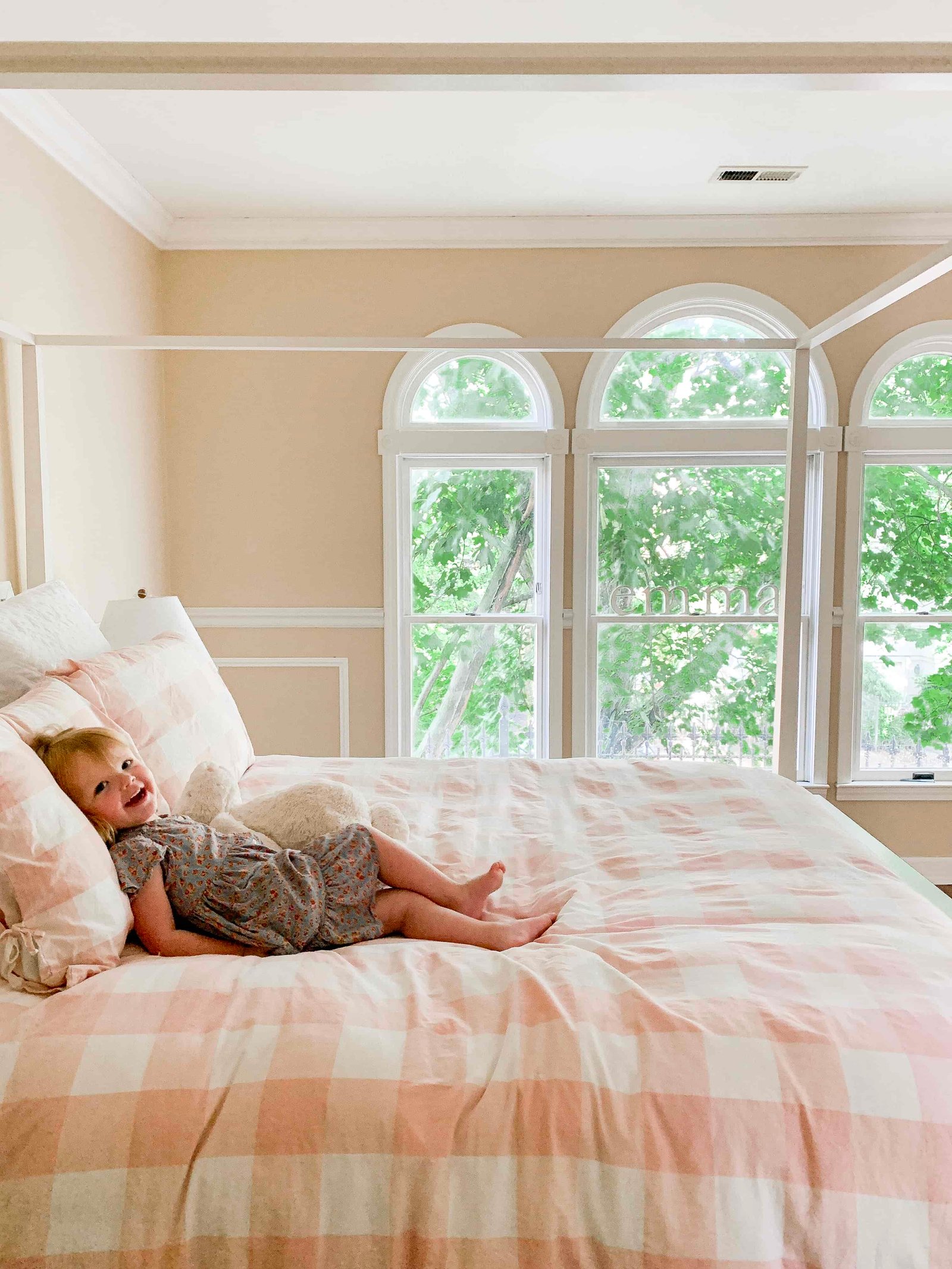 Preppy Little Girls' Room Ideas - Minimal in the City
