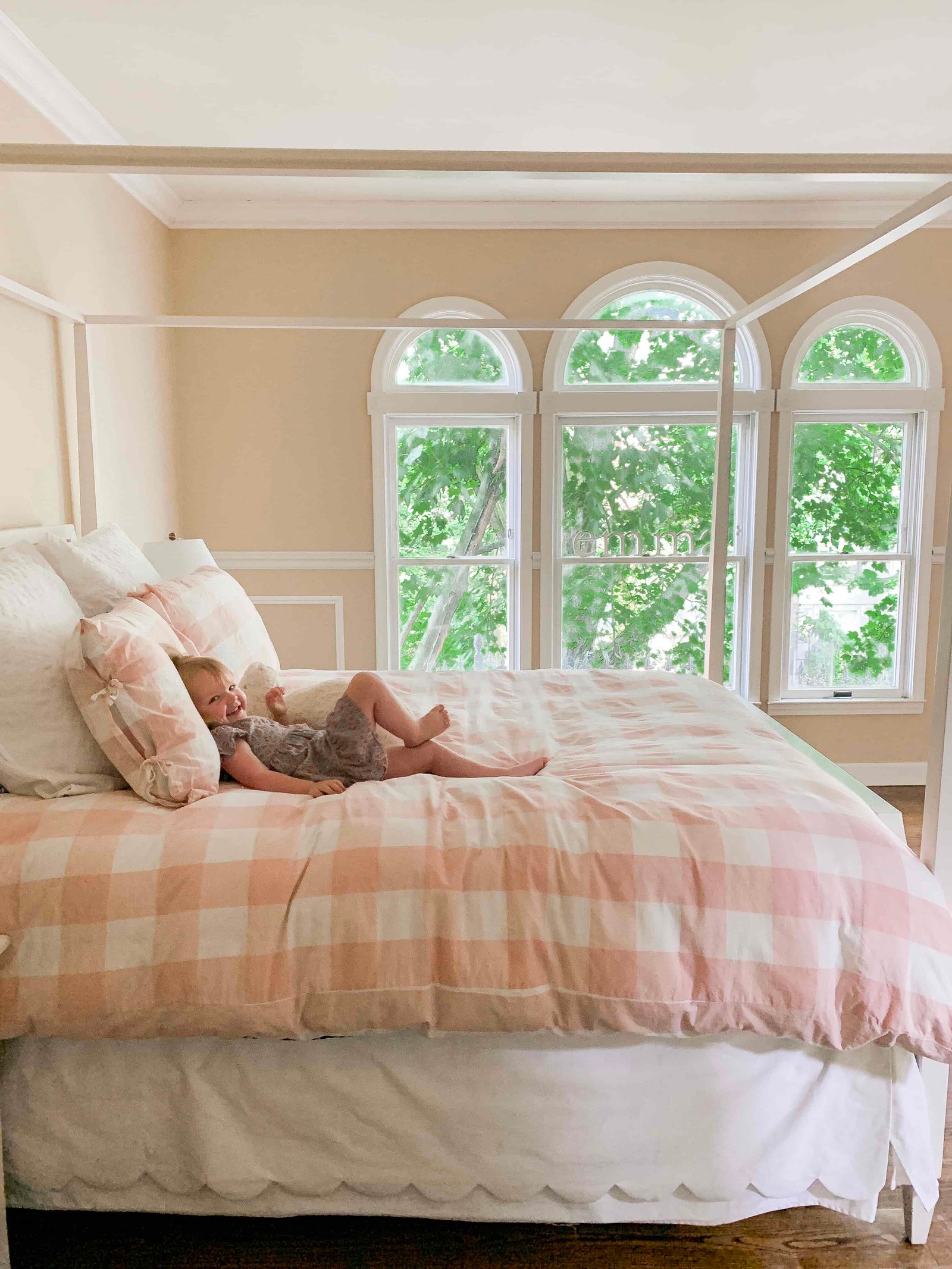 Preppy Little Girls' Room Ideas - Minimal in the City